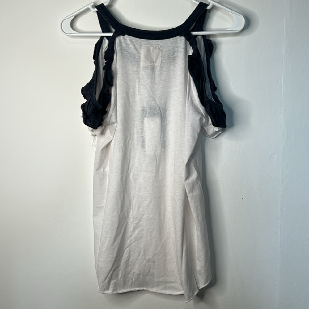 Chaser Open Cold Shoulder Raglan Cutout Cutouts Ruffle Strappy Baseball Tee NWT - Picture 7 of 7